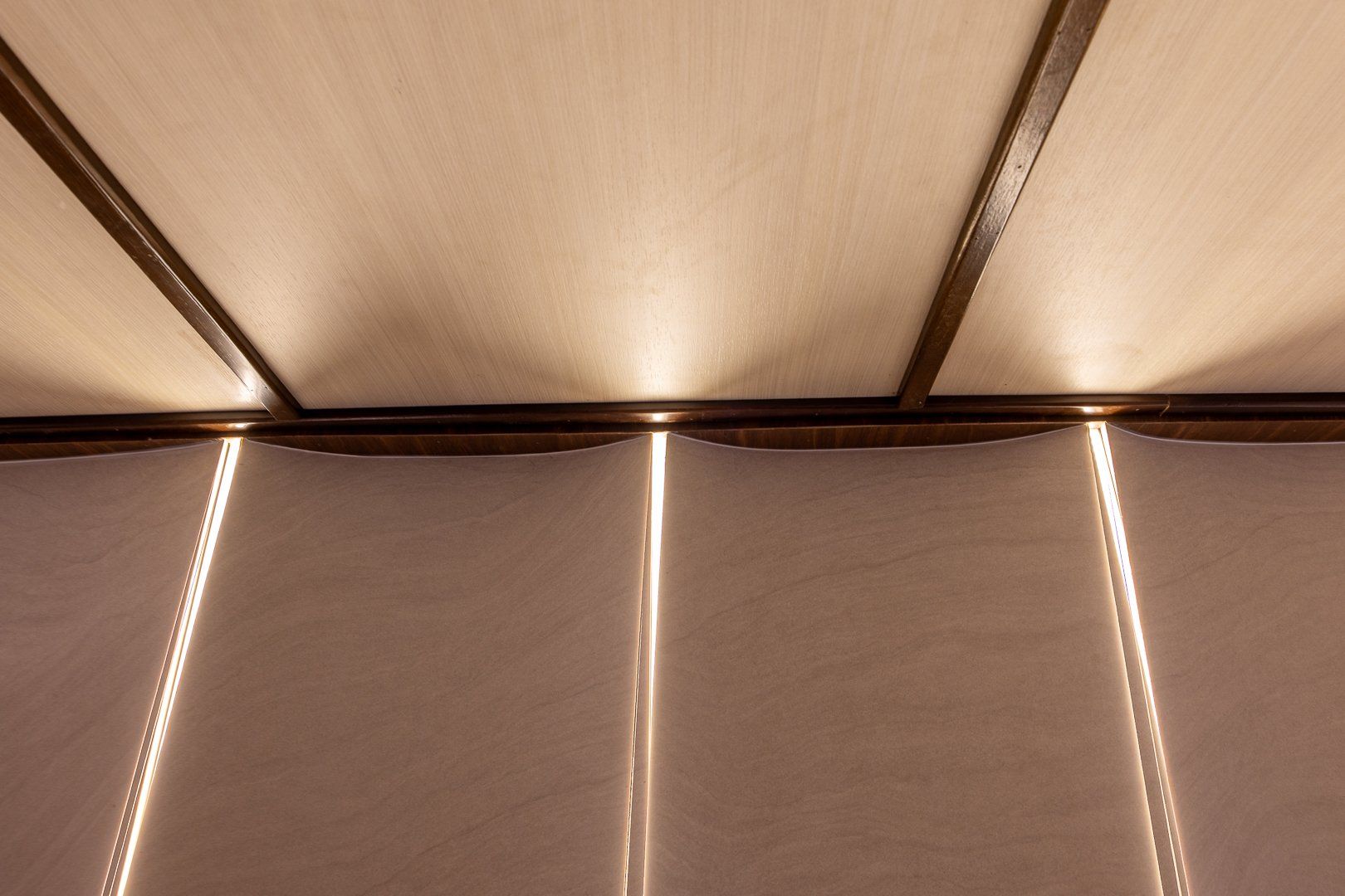Photo of Commercial Yacht, detail 1 of 3