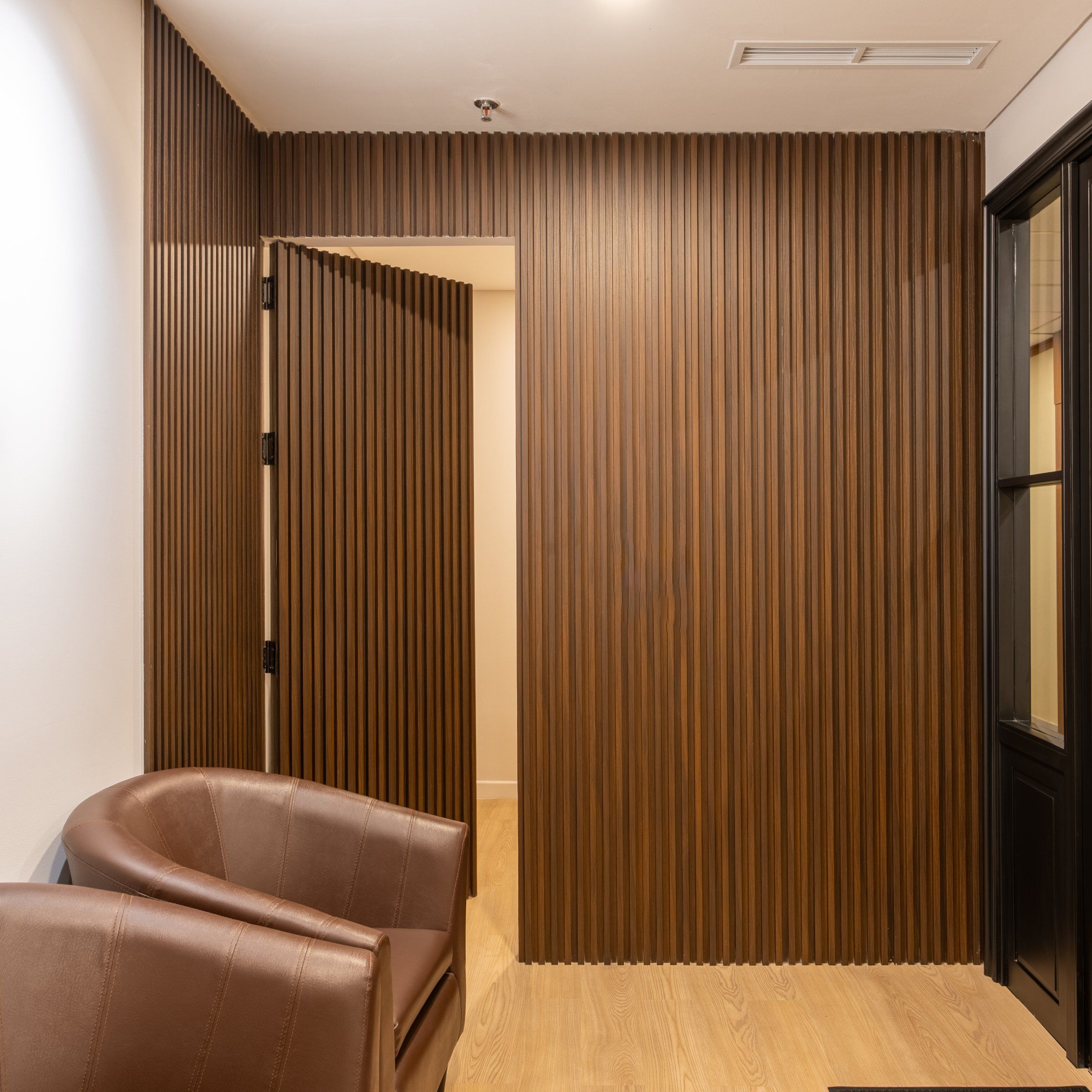 Photo of Ess/sie Office, image 2 of 15