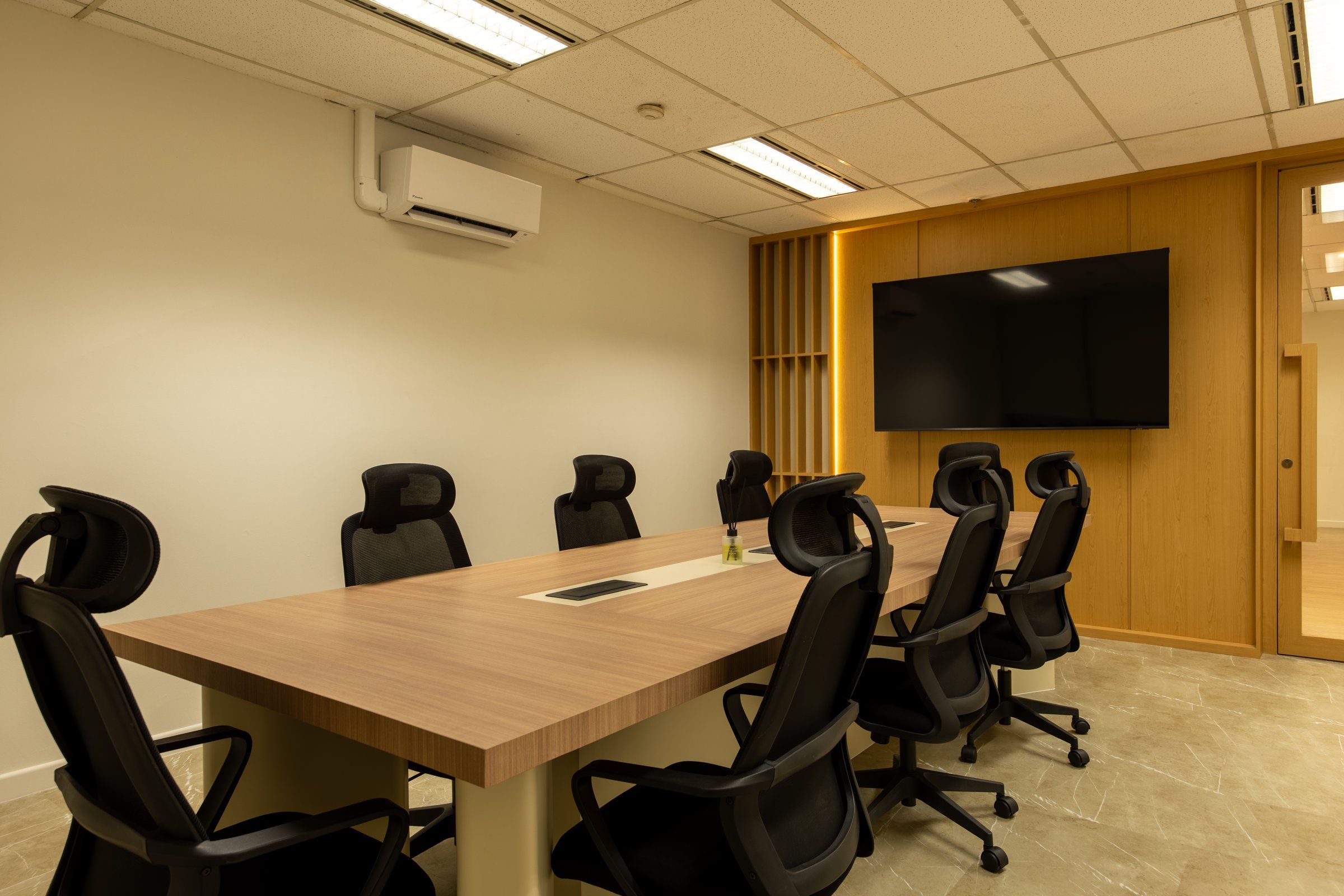 Photo of Private Office, image 3 of 13