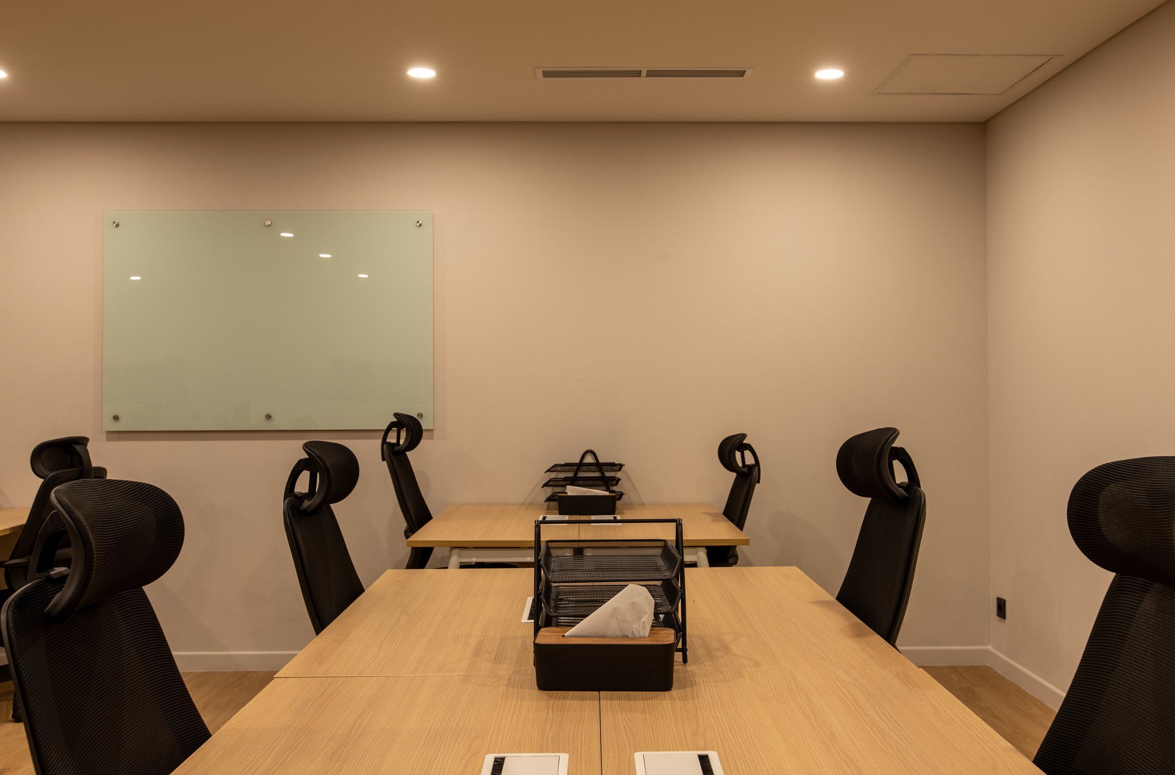 Photo of Ess/sie Office, image 6 of 15