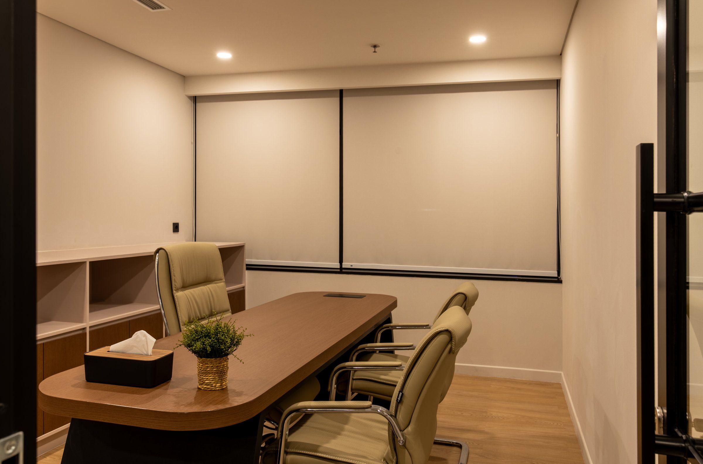 Photo of Ess/sie Office, image 10 of 15