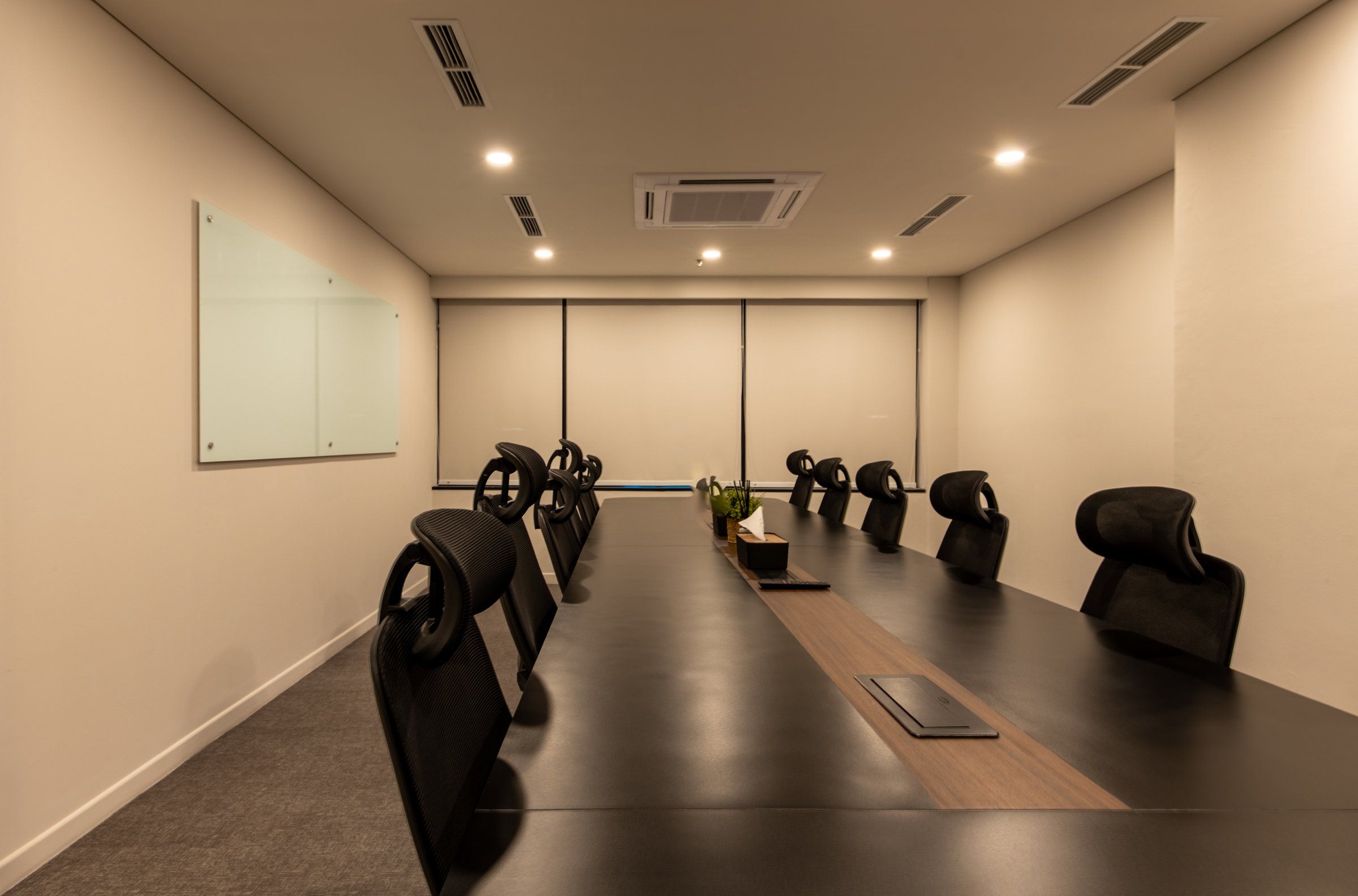 Photo of Ess/sie Office, image 13 of 15